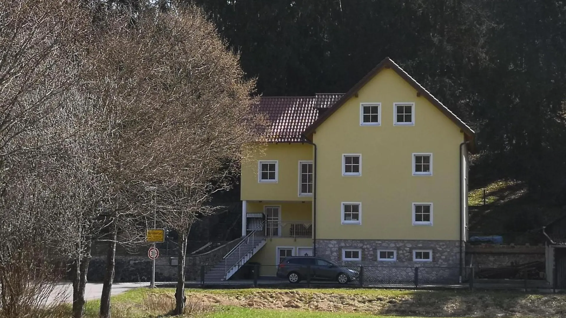 Apartment Ferienhaus Am Bach - Deuerling Germany